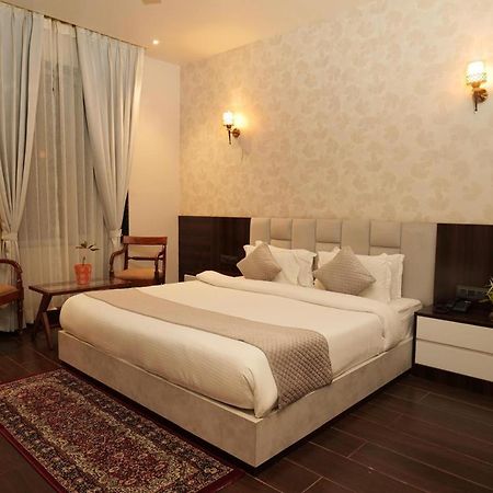 Hotel Northview Park By Lycoris !! Top Rated & Most Awarded Property In Tricity Zirakpur Extérieur photo