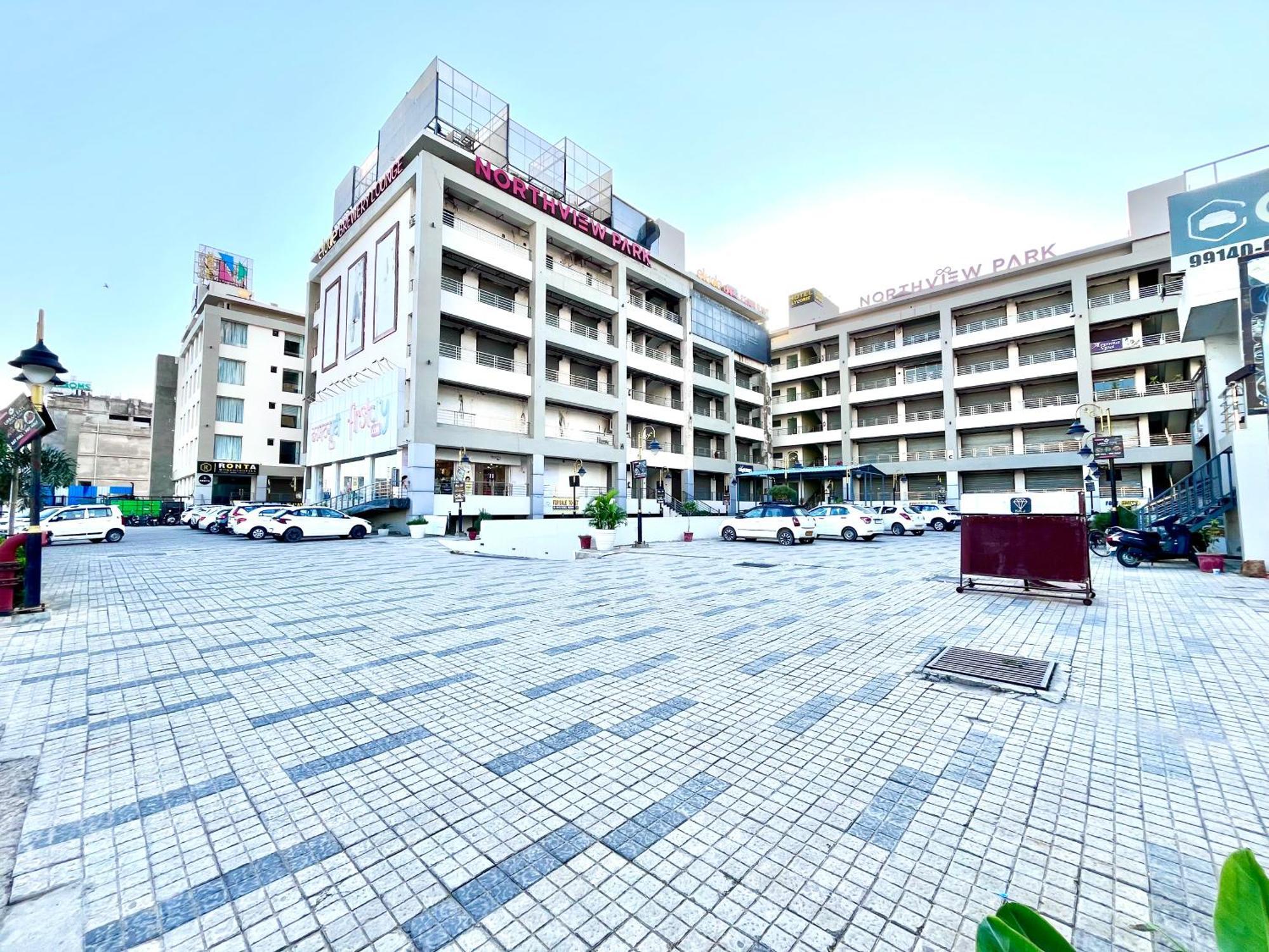 Hotel Northview Park By Lycoris !! Top Rated & Most Awarded Property In Tricity Zirakpur Extérieur photo