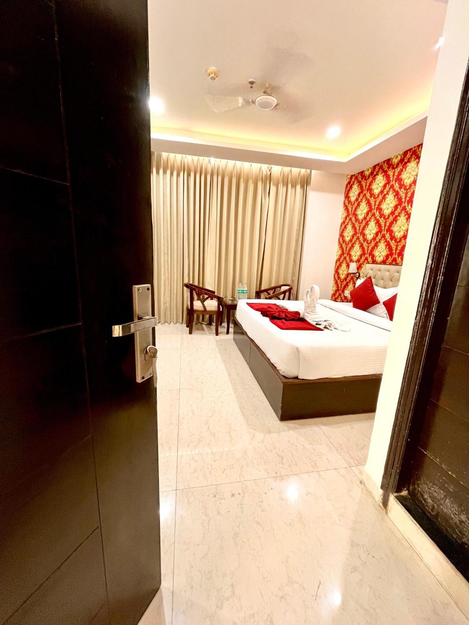 Hotel Northview Park By Lycoris !! Top Rated & Most Awarded Property In Tricity Zirakpur Extérieur photo